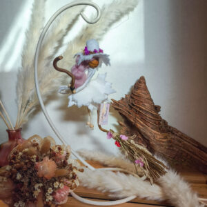 Nimbusya – La Sorcière des airs (blanche)