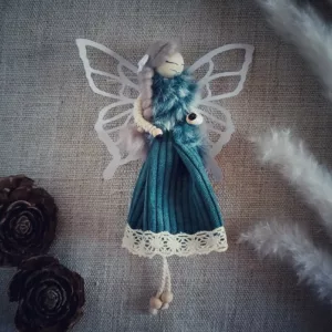 fée avec jupe en chute tissu velours et ailes en papier
