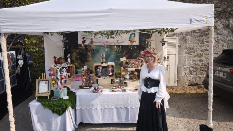 visuel du stand d'ensorcelise sur un marché médiévale